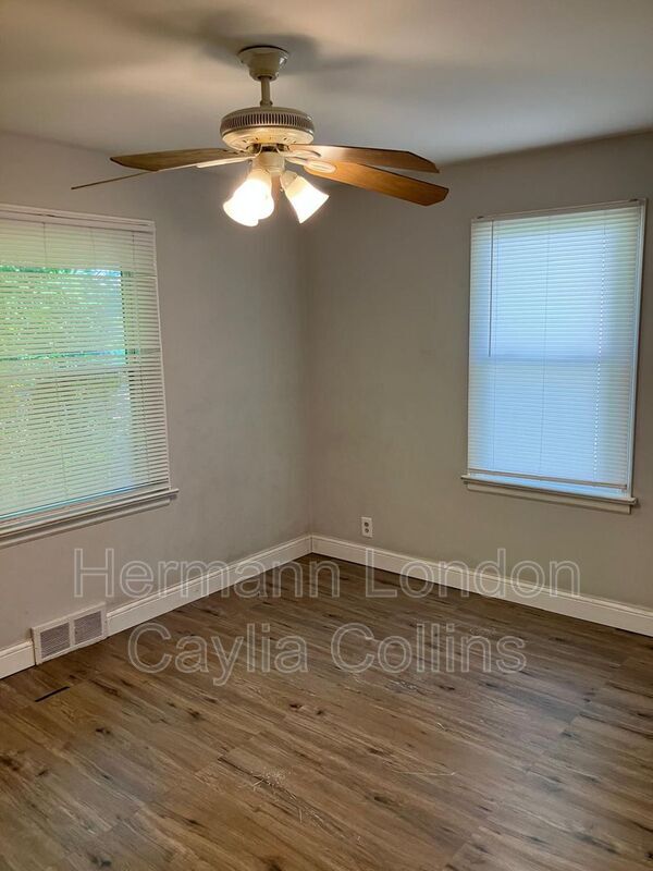 10072 Ashbrook Dr