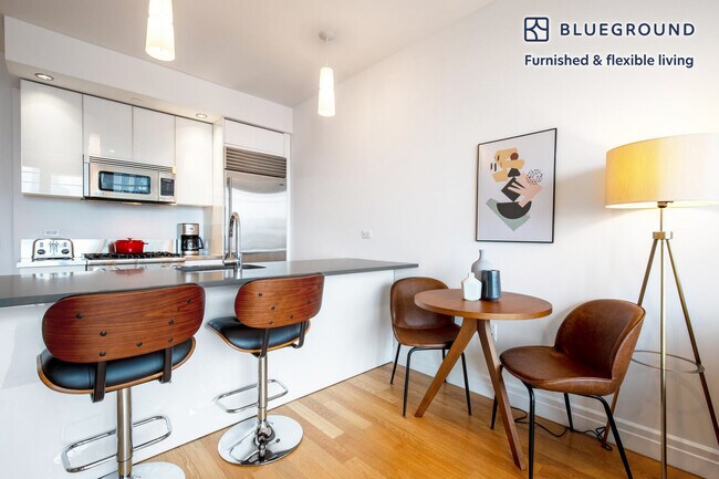 Photo - 550 W 54th St Unidad FL26-ID359