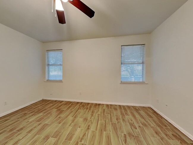 Photo - 6401 Downeast Dr