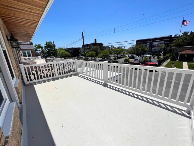 Photo - 17 N New Haven Ave