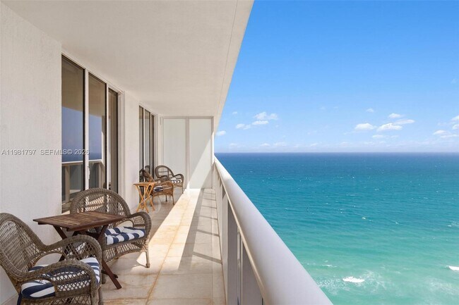 Building Photo - 1830 S Ocean Dr Unit 2904