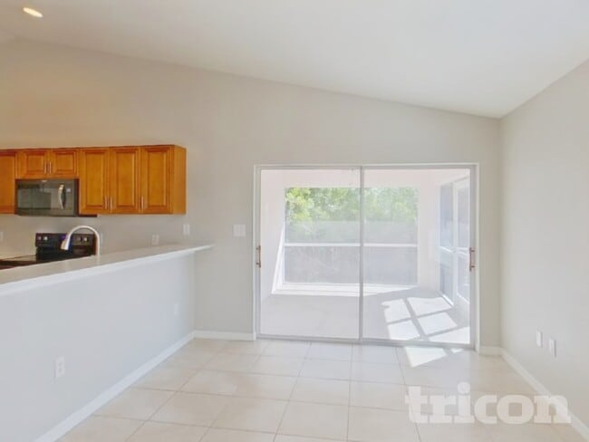 Photo - 23183 Burlingame Ave