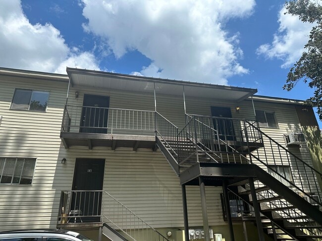Building Photo - 1BD/1B Studio Unit C8 Rental