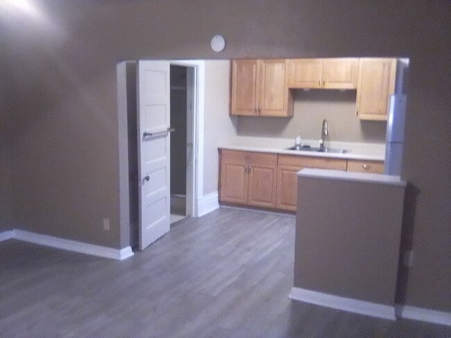 Building Photo - 1124 Almaden St