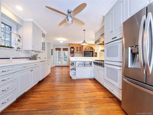 Photo - 2404 Charlotte Dr