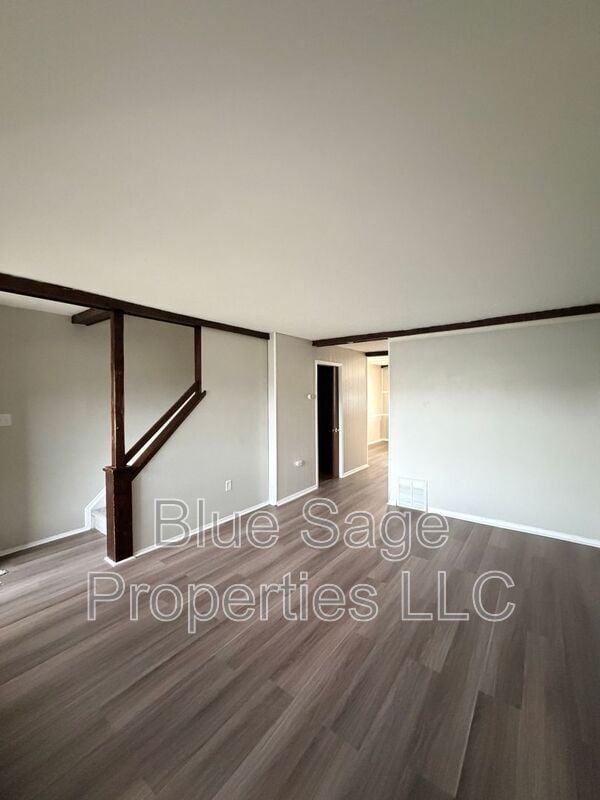 Photo - 3403 Township Line Rd