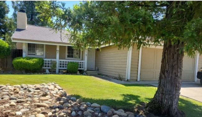 Building Photo - 369 Limerick Way