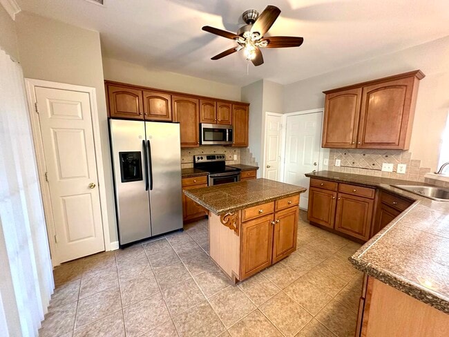 Photo - 2125 McKenzie Creek Dr