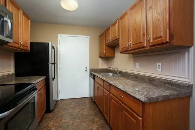 Photo - 56 Village Brook Ln Unit 7