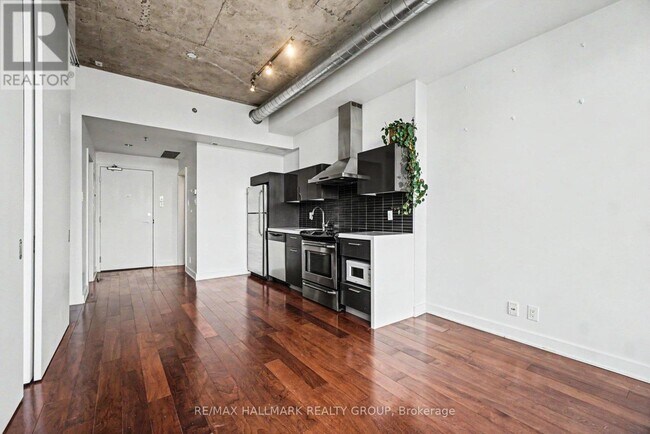 Photo - 340 McLeod St Unit 842