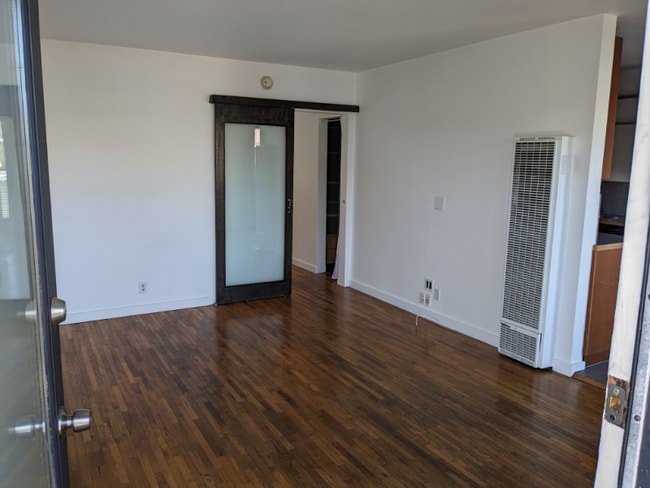 Building Photo - 250 3rd Ave