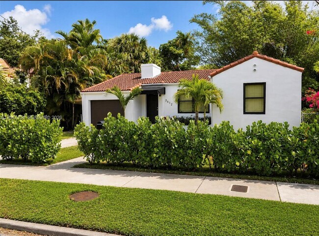 Building Photo - 3612 SW 1st Ave