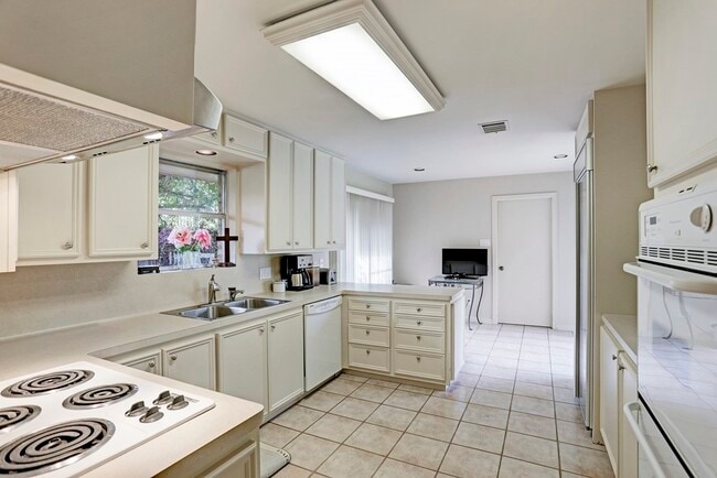 Photo - 1611 Potomac Dr
