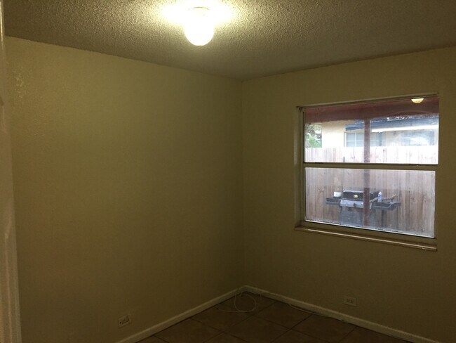 Photo - 1224 NW 3rd St Unit 2