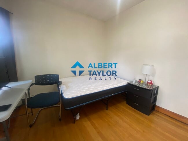 Photo - 10 Evergreen Ave Unit 3