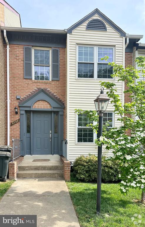Building Photo - 6068 Heatherwood Dr Rental