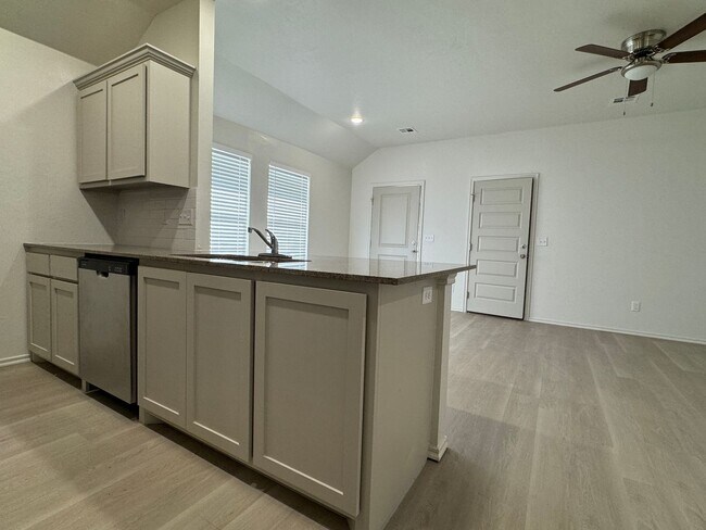 Photo - 1313 SW Wisconsin Ave Unidad 1313 SW Wisconsin Apt A