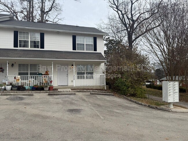 Photo - 5606 Boxwood Garden Way