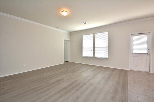 Photo - 113 Thrasher Cv