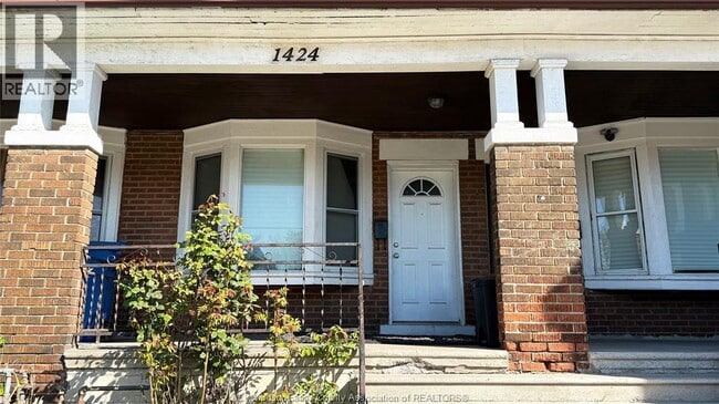 Photo - 1424 Wyandotte St W