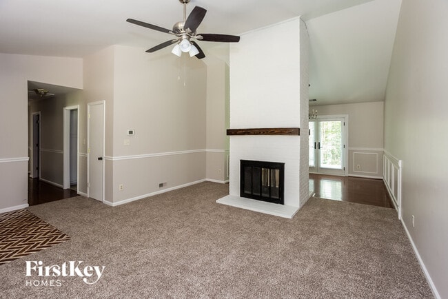 Photo - 8304 Lacewood Pl