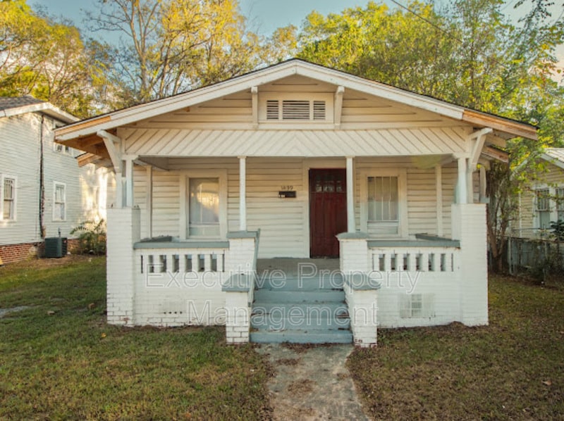 Photo - 1439 Sloan Ave