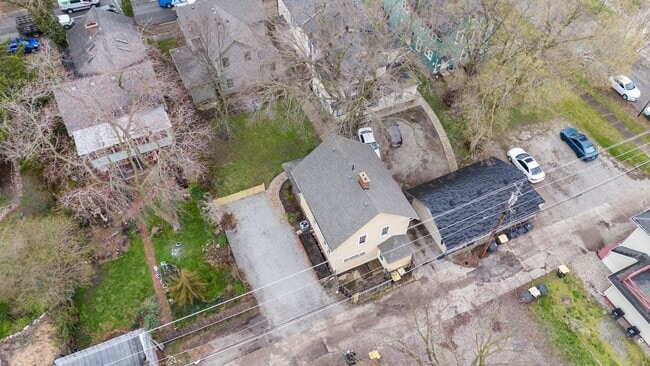 Photo - Single-family historic home in West Central with porch and private courtyard.