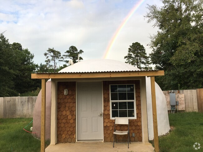 Building Photo - 12888 FM 16 E Unit Studio Dome #4 Rental