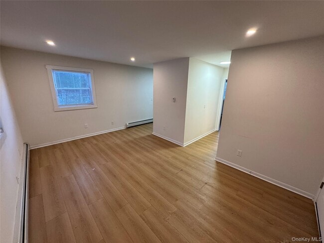 Photo - 98 E Market St Unit F7