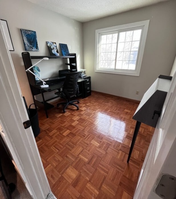 Photo - 3430 Urbandale Ln N