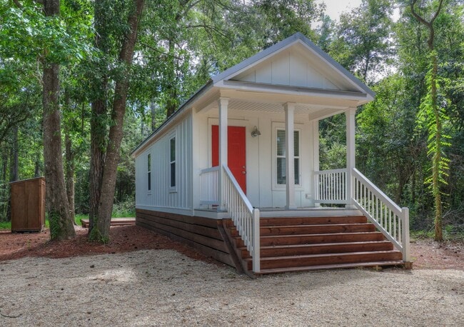 Building Photo - 1 bedroom/ 1 bathroom available 03/01!