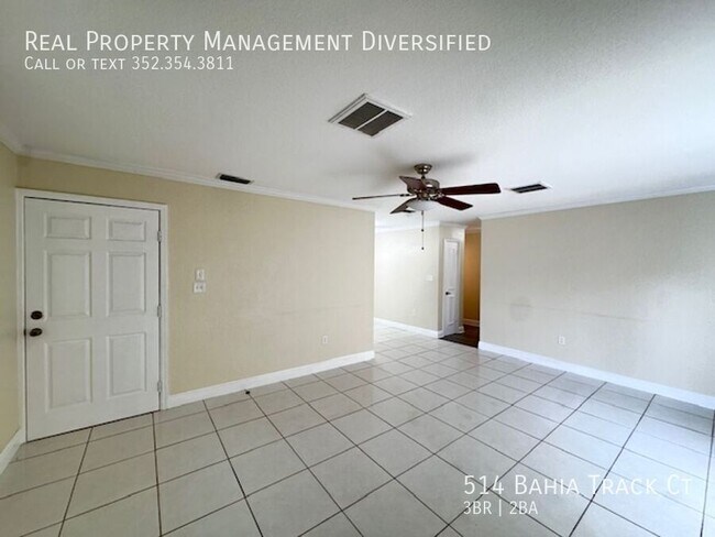 Photo - 514 B Track Ct