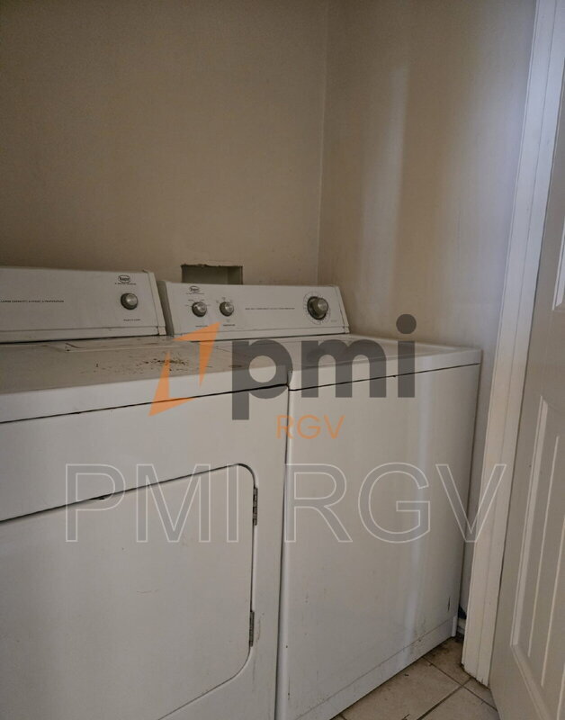 Photo - 3704 S Wyndham Ave Unidad D