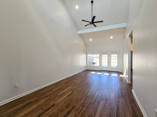 Photo - 4804 Antosh Cir