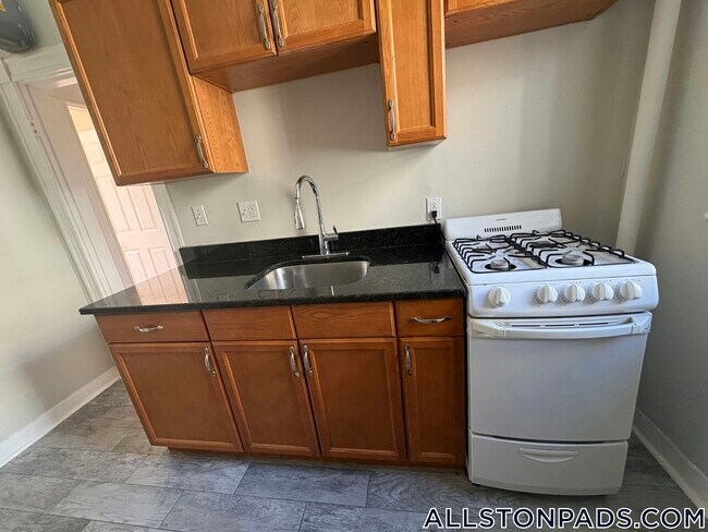 1193 Commonwealth Ave Unidad 14