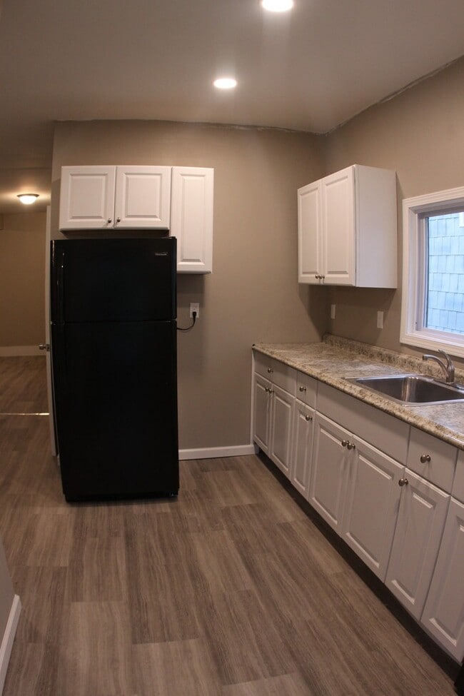 Photo - 62 Amherst St Unit down