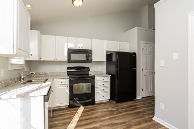 Photo - 1256 Sweetgrass St