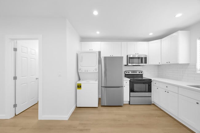 Photo - 2210 Pine Ave Unit 2211 Pine Ave