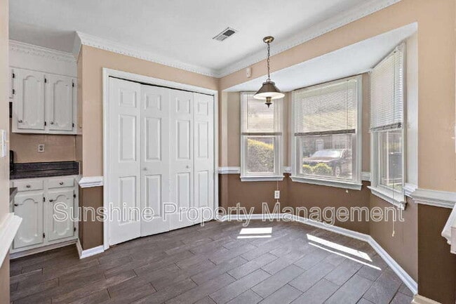 Photo - 5795 Rivermill Cir