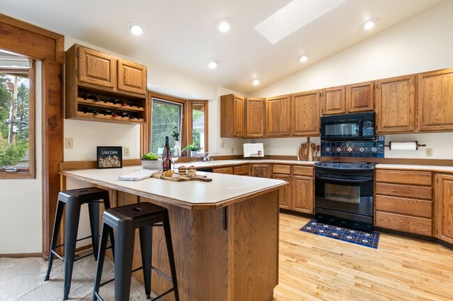 Photo - 12013 TG SMILOWICZ Unit 1