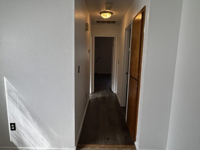 Photo - Charming 2 Bedroom, 1 Bath Home for Rent!