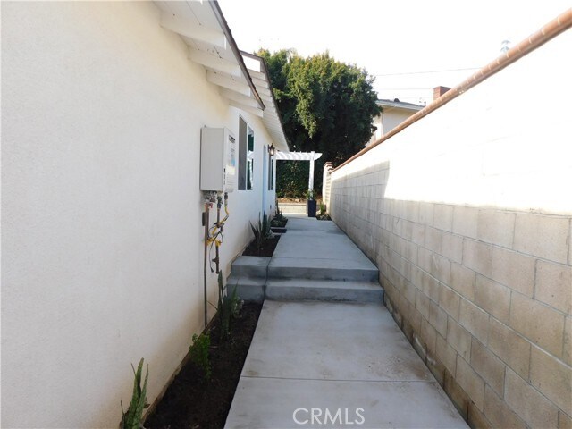 1111 Carol St Unit 2