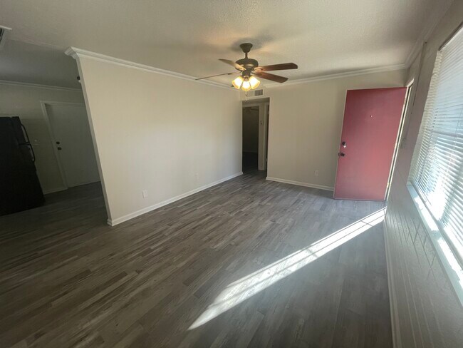 Photo - 810 W Maryland Ave Unidad C