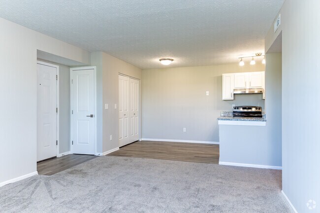 1HAB, 1BA - 750 ft² - Sala de estar - Greensview Apartments