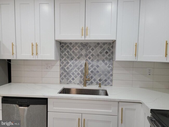 Photo - 2502 Federal St