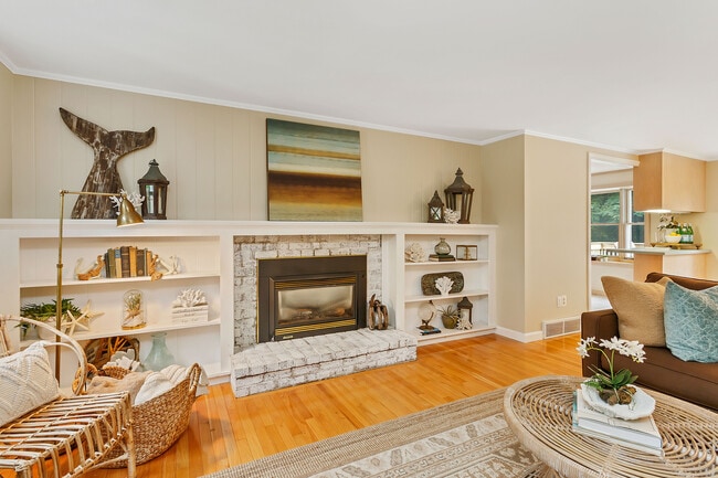 Photo - 25 Embassy St