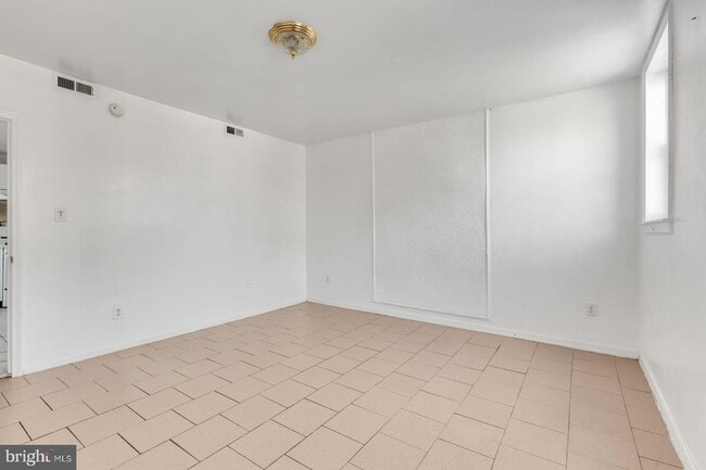 Photo - 2301 S 16th St Unit 2