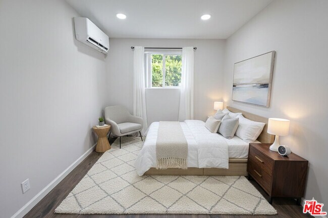 Photo - 4424 Noble Ave