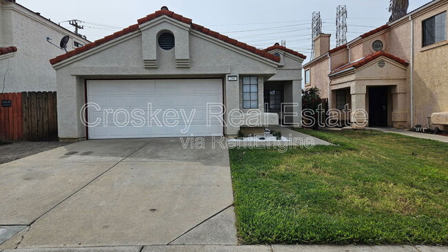 Photo - 240 Case Dr Casa
