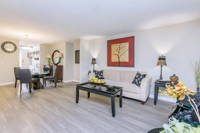 Photo - Ashley Oaks Apartments